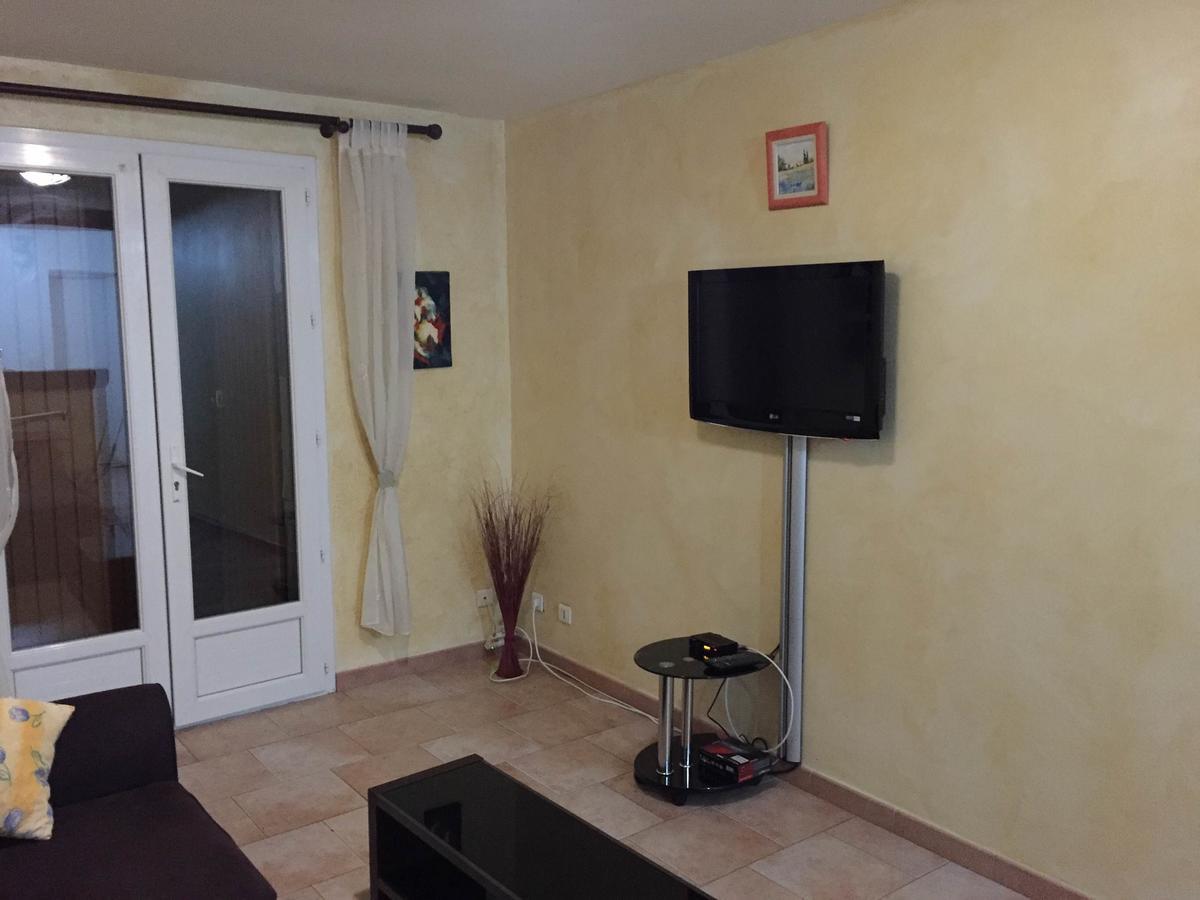 Auberge Les Olivades Mallemort Dış mekan fotoğraf
