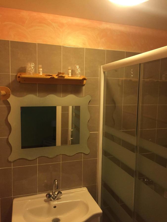 Auberge Les Olivades Mallemort Dış mekan fotoğraf
