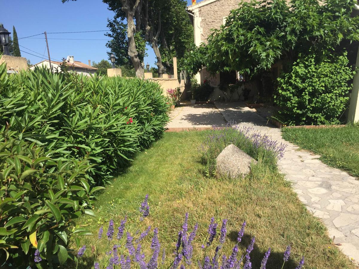 Auberge Les Olivades Mallemort Dış mekan fotoğraf
